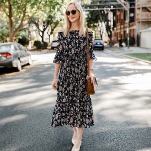 Chelsea 28 Off the Shoulder Floral Dress Size L